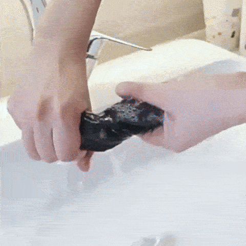 univerzalna krpa UNIWIPE v uporabi na različnih površinah 