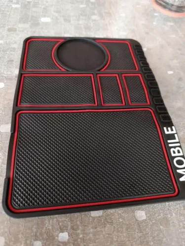 Protuklizna podloga za kontrolnu ploču | HOLDYMAT photo review